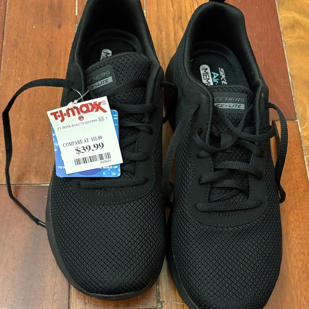 Skechers women’s  Black Mesh Sneakers